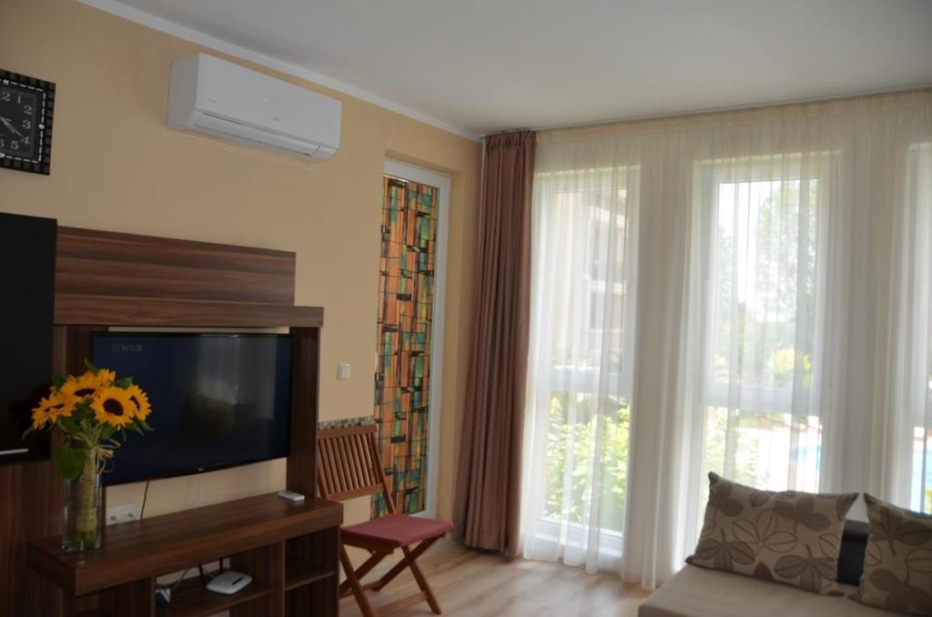 Apart Hotel Aphrodite Gardens Sunny Beach Exterior photo